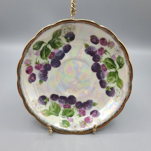 Vintage 1950's Tea Cup & Saucer Blackberry Design Ucagco June Iridescent - Picture 2 of 15